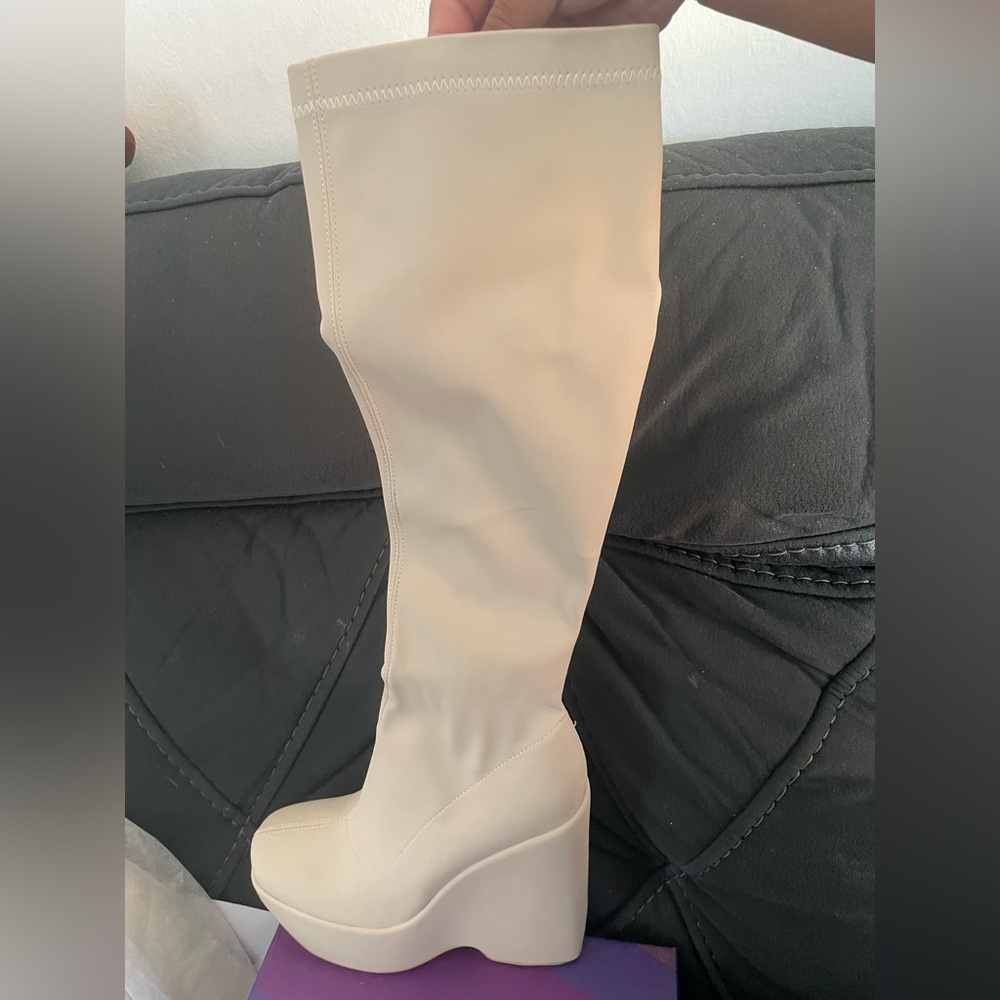 Platform boots